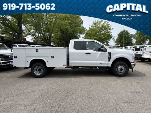 New 2026 Ford F350 XL w/ XL Chrome Package AWD/4WD image 9
