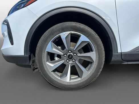 Used 2025 Ford Escape Platinum AWD/4WD image 14
