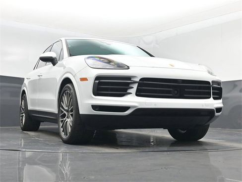 Used 2023 Porsche Cayenne S Platinum w/ Assistance Package image 58