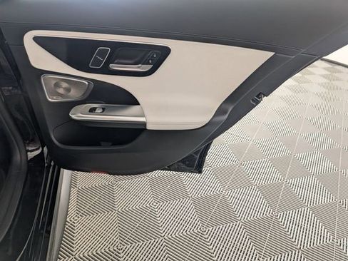 Used 2022 Mercedes-Benz C 300 Sedan image 31