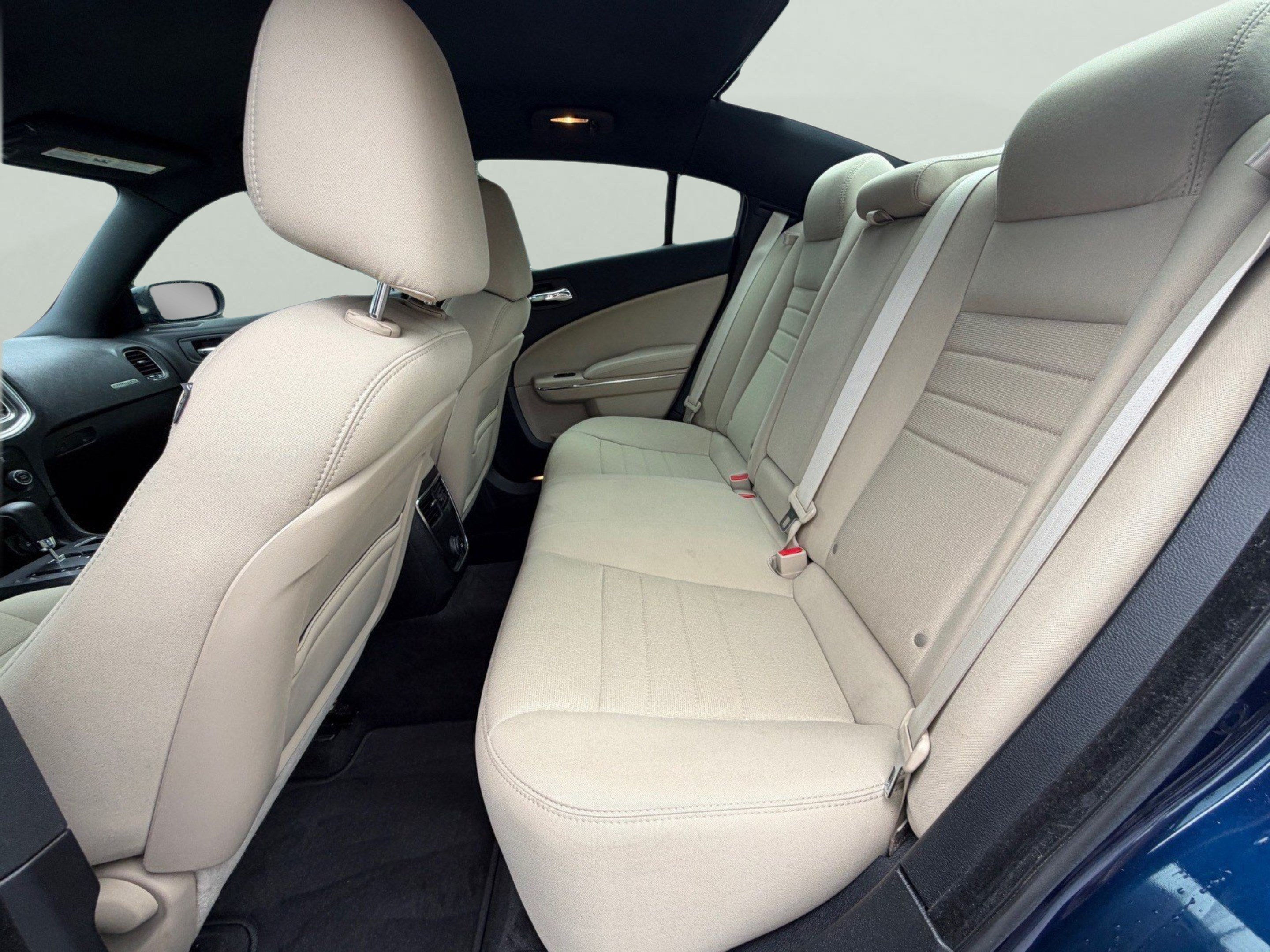 Used 2013 Dodge Charger SE RWD image 15