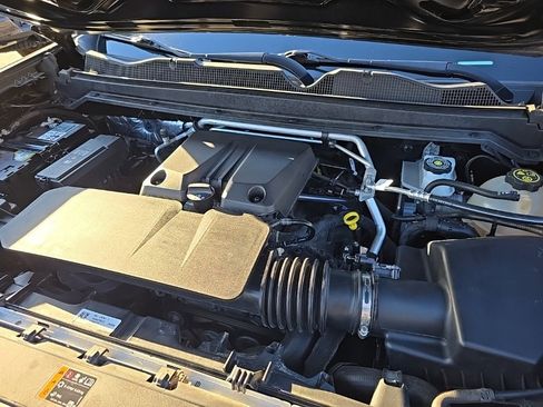 Used 2023 Chevrolet Colorado Trail Boss w/ Advanced Trailering Package image 26