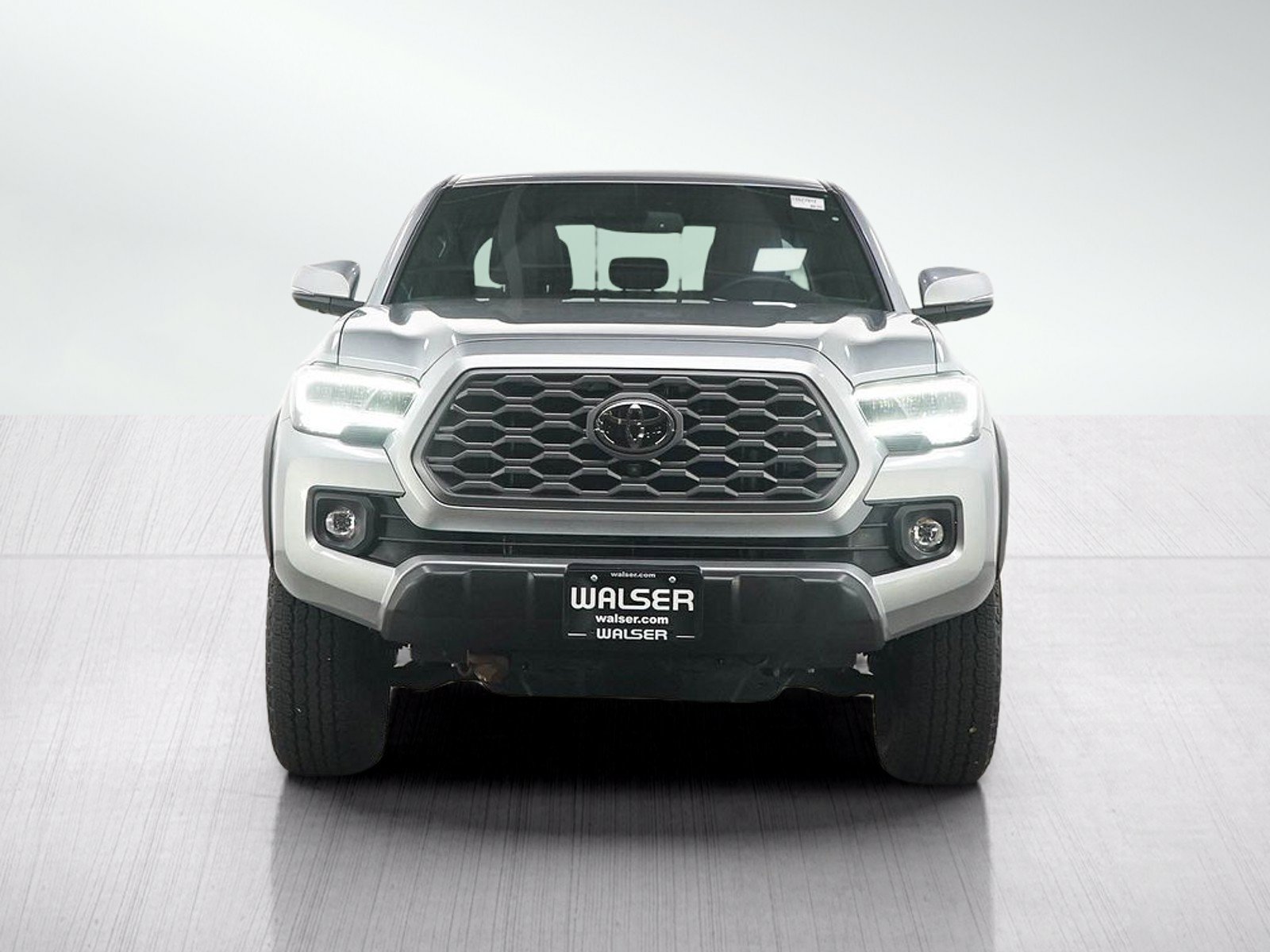 Used 2022 Toyota Tacoma TRD Off-Road w/ TRD Premium Off Road Package AWD/4WD image 9