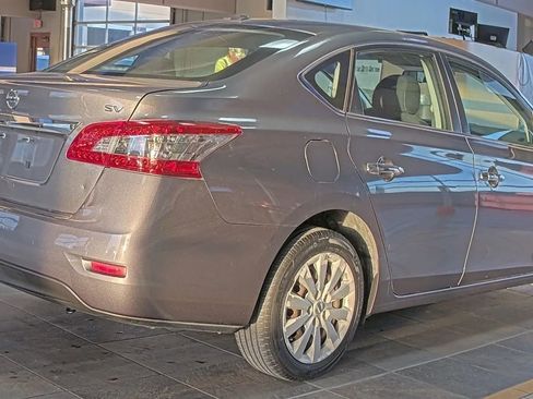 Used 2015 Nissan Sentra SV image 3