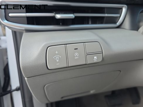 Certified 2025 Hyundai Elantra SE FWD image 14