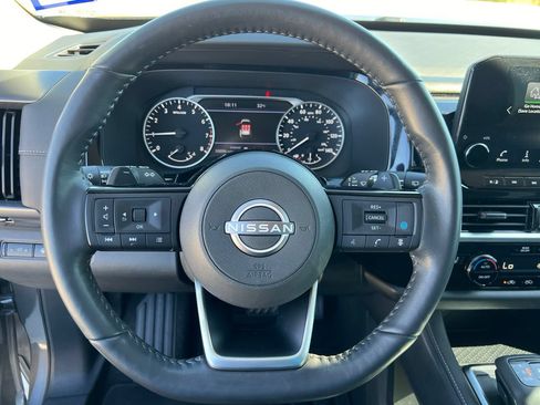 Used 2022 Nissan Pathfinder SL w/ Cargo Package FWD image 7