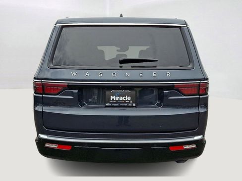 Certified 2025 Jeep Wagoneer 4WD image 6