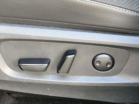 Used 2024 Nissan Pathfinder SL image 19