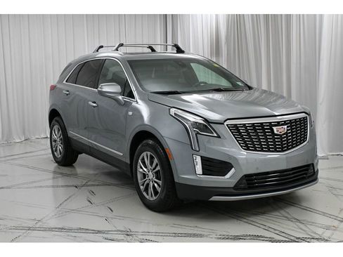 Certified 2023 Cadillac XT5 Premium Luxury image 2