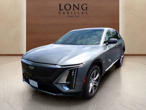 Used 2024 Cadillac Lyriq Tech w/ Driver Assist Package AWD/4WD image 1