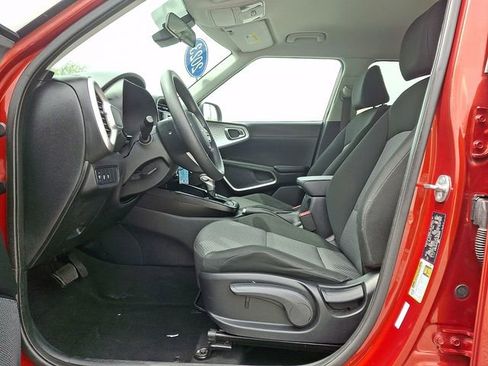 Used 2023 Kia Soul LX w/ Option Group 015 FWD image 15