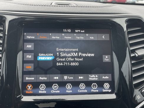 Used 2020 Jeep Cherokee Limited image 38