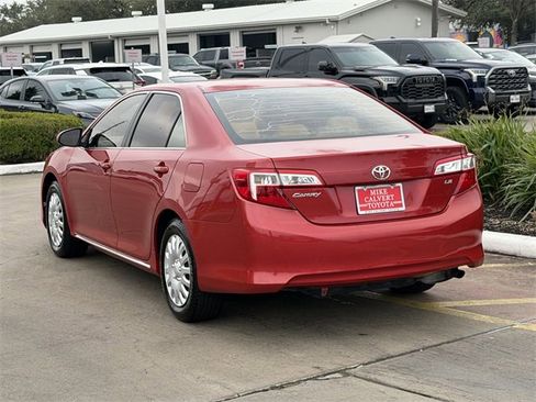 Used 2012 Toyota Camry L image 5