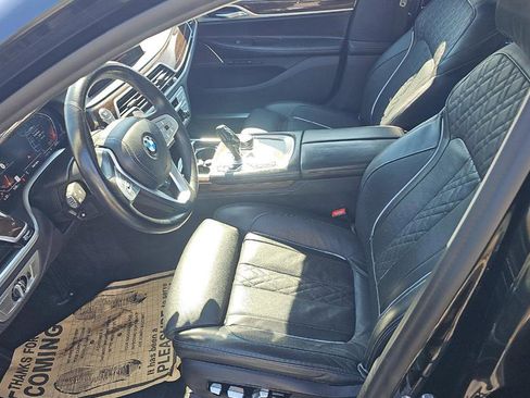 Used 2022 BMW 750i xDrive w/ Executive Package AWD/4WD image 5
