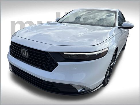 Used 2024 Honda Accord Touring image 10