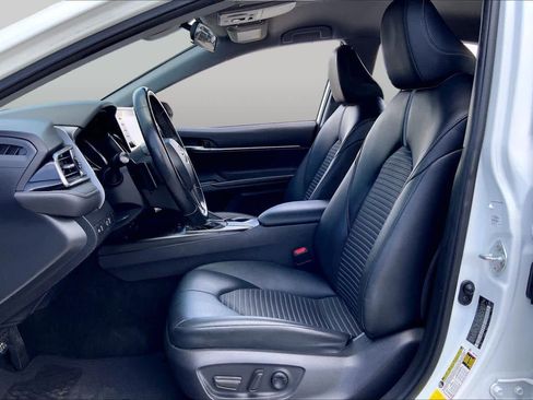 Used 2021 Toyota Camry SE FWD image 8