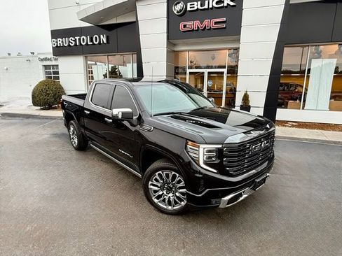 Used 2023 GMC Sierra 1500 Denali Ultimate image 2