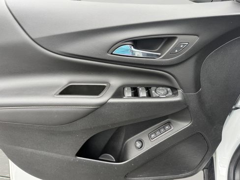 Used 2022 Chevrolet Equinox Premier image 19