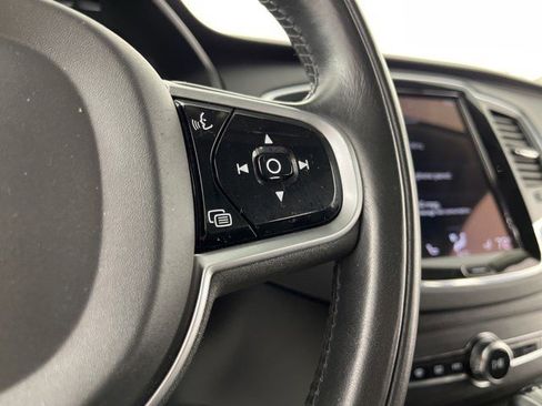 Used 2020 Volvo XC90 T6 Momentum AWD/4WD image 18