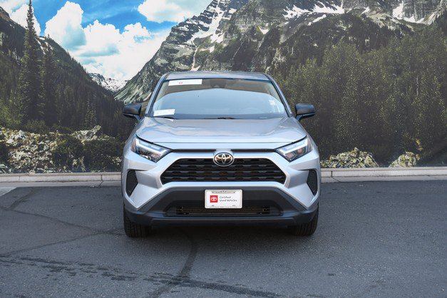 Certified 2024 Toyota RAV4 LE AWD/4WD image 5