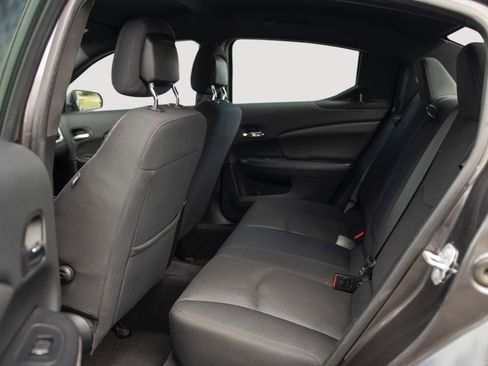 Used 2014 Dodge Avenger SE w/ Rallye Appearance Group FWD image 13