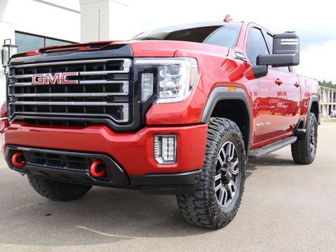 Used 2022 GMC Sierra 2500 AT4 image 2
