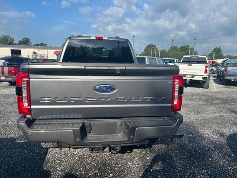 Used 2024 Ford F250 XLT w/ XLT Premium Package AWD/4WD image 9
