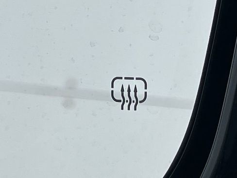 Used 2023 Jeep Grand Cherokee Altitude image 40