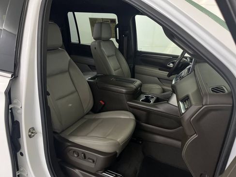 Used 2021 Chevrolet Suburban LT AWD/4WD image 21