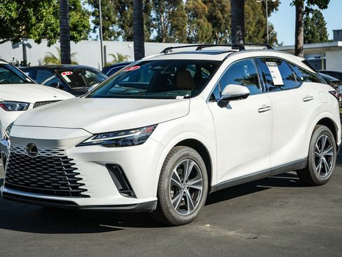 Used 2024 Lexus RX 350 Premium w/ Convenience Package FWD image 3