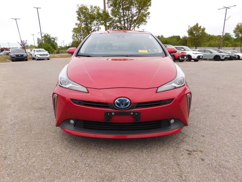 Used 2022 Toyota Prius XLE AWD/4WD image 3