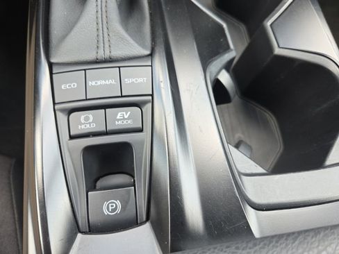 Used 2025 Toyota Camry LE image 17