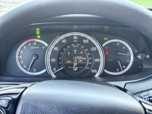 Used 2017 Honda Accord LX image 27