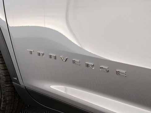 New 2026 Chevrolet Traverse LT w/ Enhanced Driving Package image 11