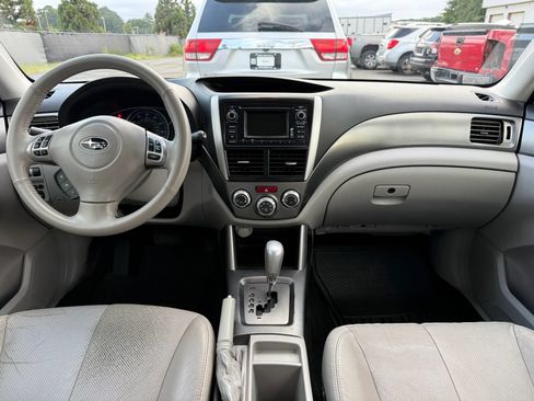 Used 2012 Subaru Forester 2.5X Limited AWD/4WD image 3