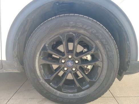 Used 2020 Ford Escape SE Sport image 9