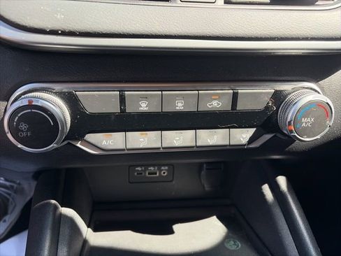 Used 2022 Nissan Altima 2.5 SV image 13