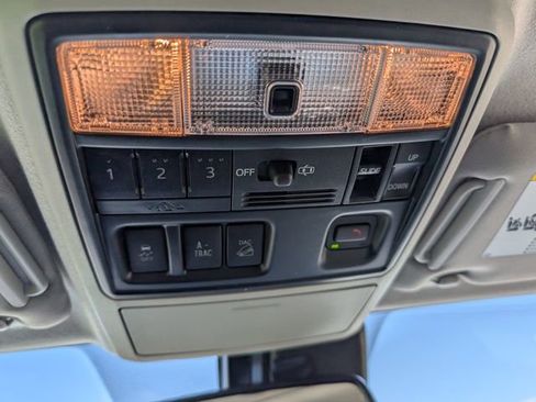 Used 2022 Toyota 4Runner SR5 Premium w/ Moonroof Package AWD/4WD image 19