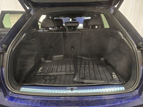 Used 2024 Audi Q3 2.0T Premium Plus image 11