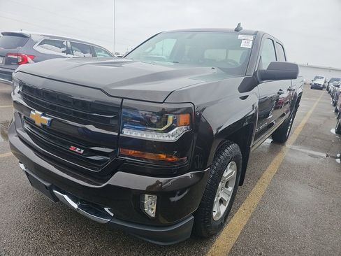 Used 2018 Chevrolet Silverado 1500 LT w/ All Star Edition image 3