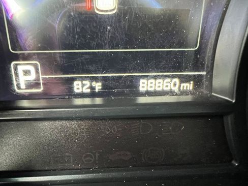 Used 2015 Kia Sedona SX FWD image 25