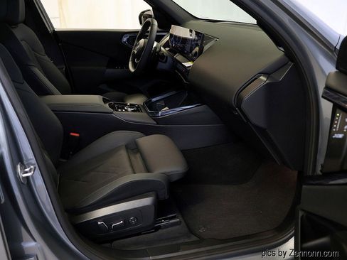 Used 2025 BMW X3 xDrive30i image 34