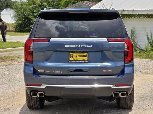 New 2026 GMC Yukon Denali w/ Denali Reserve Package AWD/4WD image 4