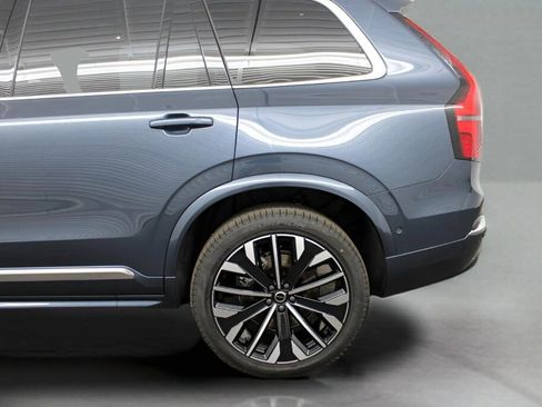 New 2026 Volvo XC90 B6 Plus image 33