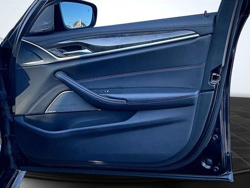 Used 2018 BMW 540i xDrive w/ M Sport Package image 28