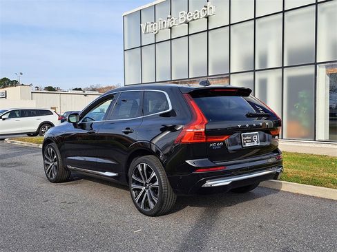Used 2023 Volvo XC60 B5 Ultimate w/ Climate Package image 4