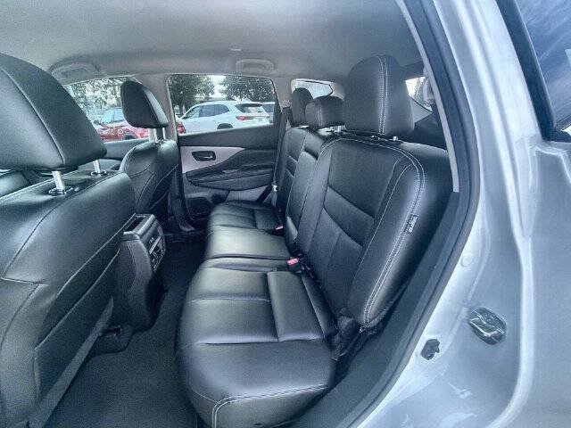 Used 2023 Nissan Murano SV w/ SV Midnight Edition Package FWD image 24