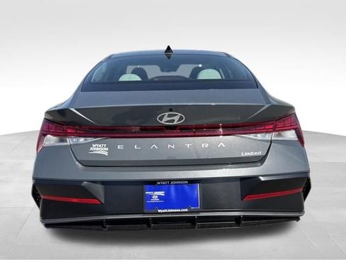 New 2026 Hyundai Elantra Limited FWD image 4
