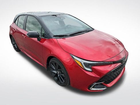 Used 2023 Toyota Corolla XSE FWD image 3