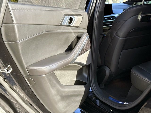 Used 2025 BMW X6 xDrive40i w/ Executive Package AWD/4WD image 13